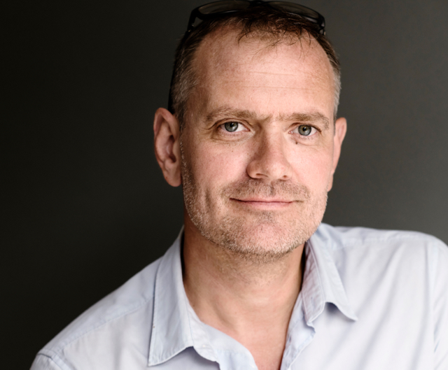 Jesper Grimstrup, teoretisk fysiker